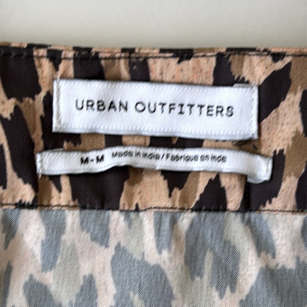 URBAN OUTFITTERS cami tank size M black brown leopard print top - Picture 3 of 3